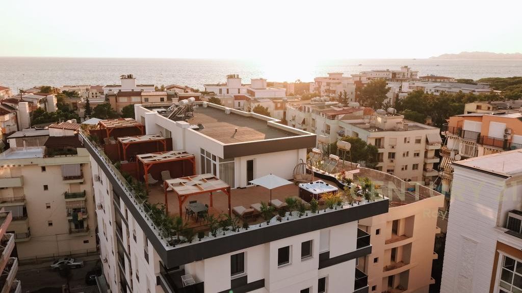 Luxury Without Compromise – Penthouse, A Rare Opportunity, Secure Investment! 850,000 €