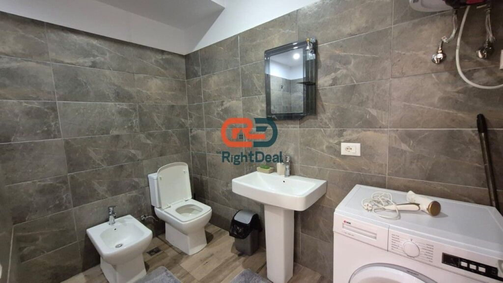 Vicino al Centro, In Via Mine Peza, Super Appartamento 1+1 In Affitto, Con Super Posizione !!