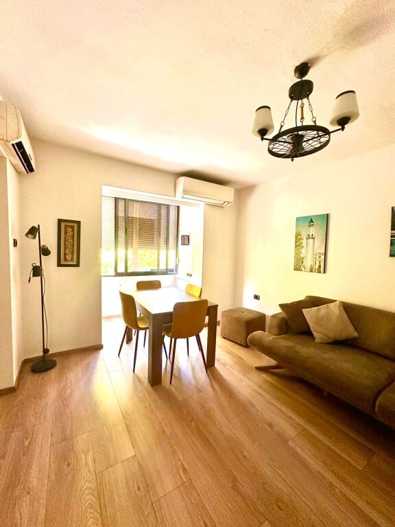 Shitet Apartament 1+1+Depo+Ballkon tek Zogu i Zi , prane Gazheli , Rruga Mine Peza , Rruga e Durresit , Ish Stacioni i Trenit , Rruga Don Bosko .