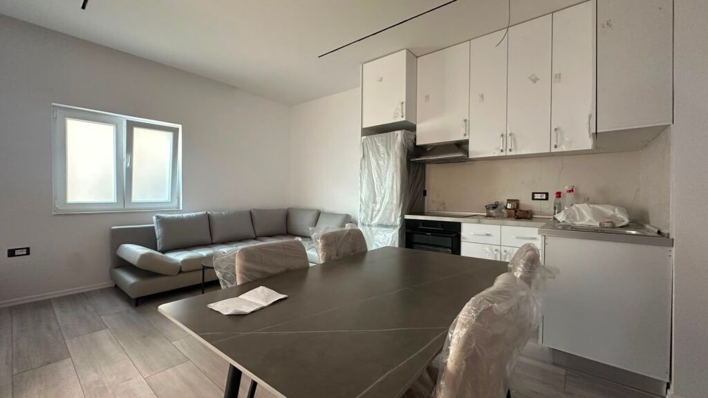 Apartment 2+1 for rent in Kodra Priftit