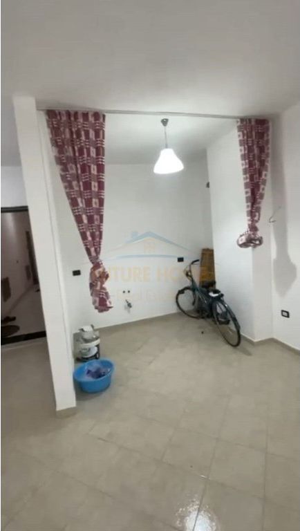 Qera, Apartament 1+1,Stacioni Trenit, Durres