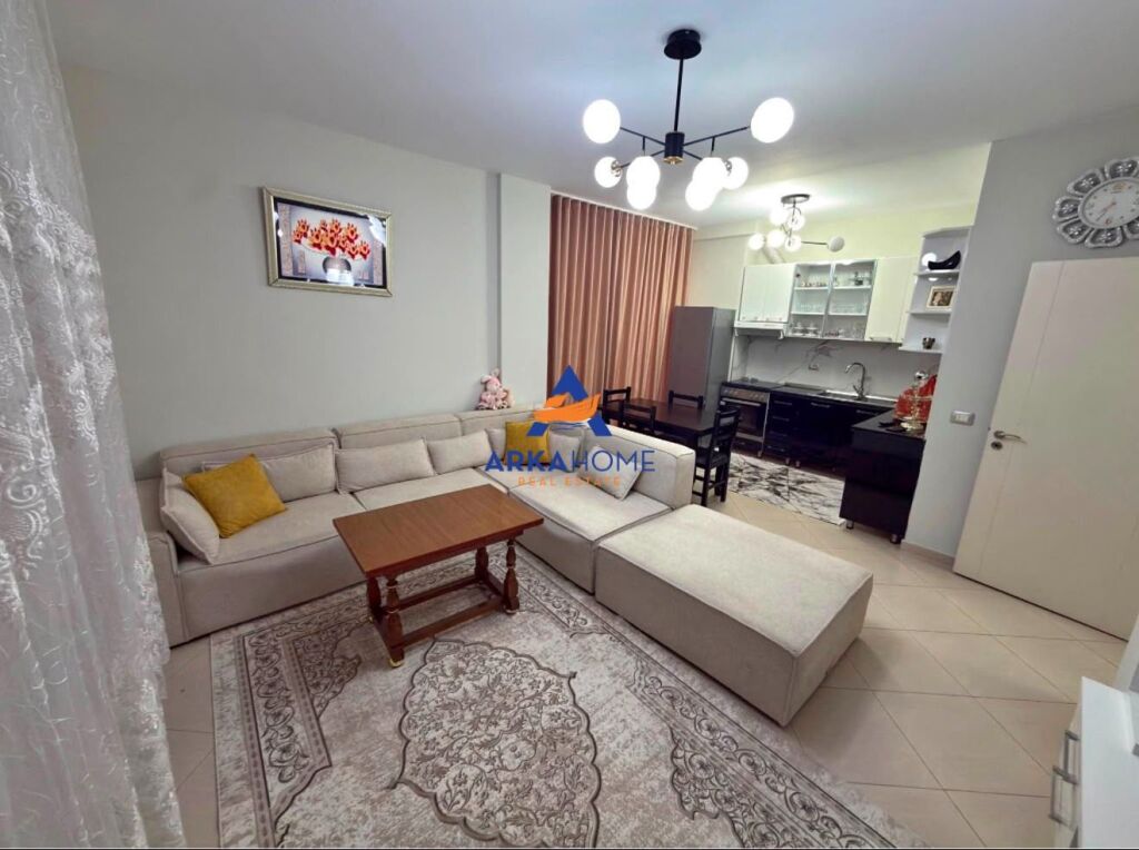 SHITET APARTAMENT 1+1+BALLKON TEK " LIQENI I THATE " 20,000,000 LEKË