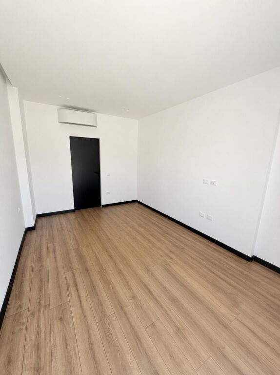 Office space for rent at Kika 2 Komuna Parisit