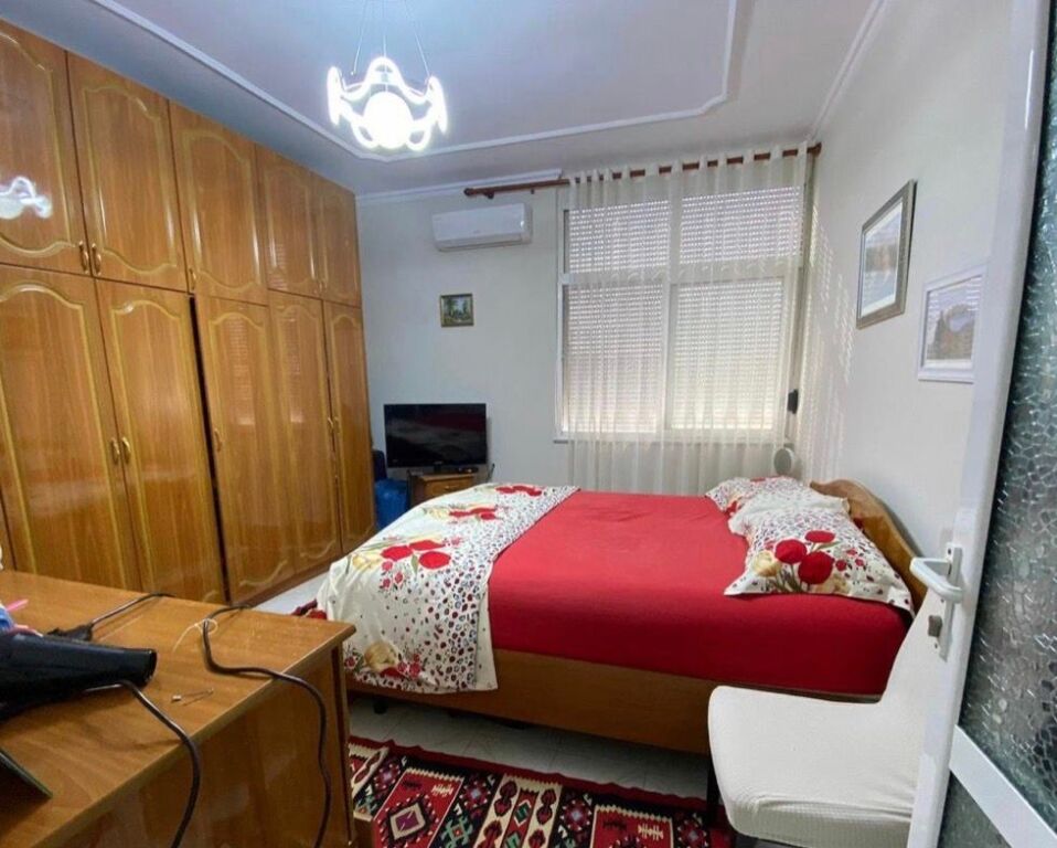 Apartment 2+1+2 is given at the old last station of new Tirana