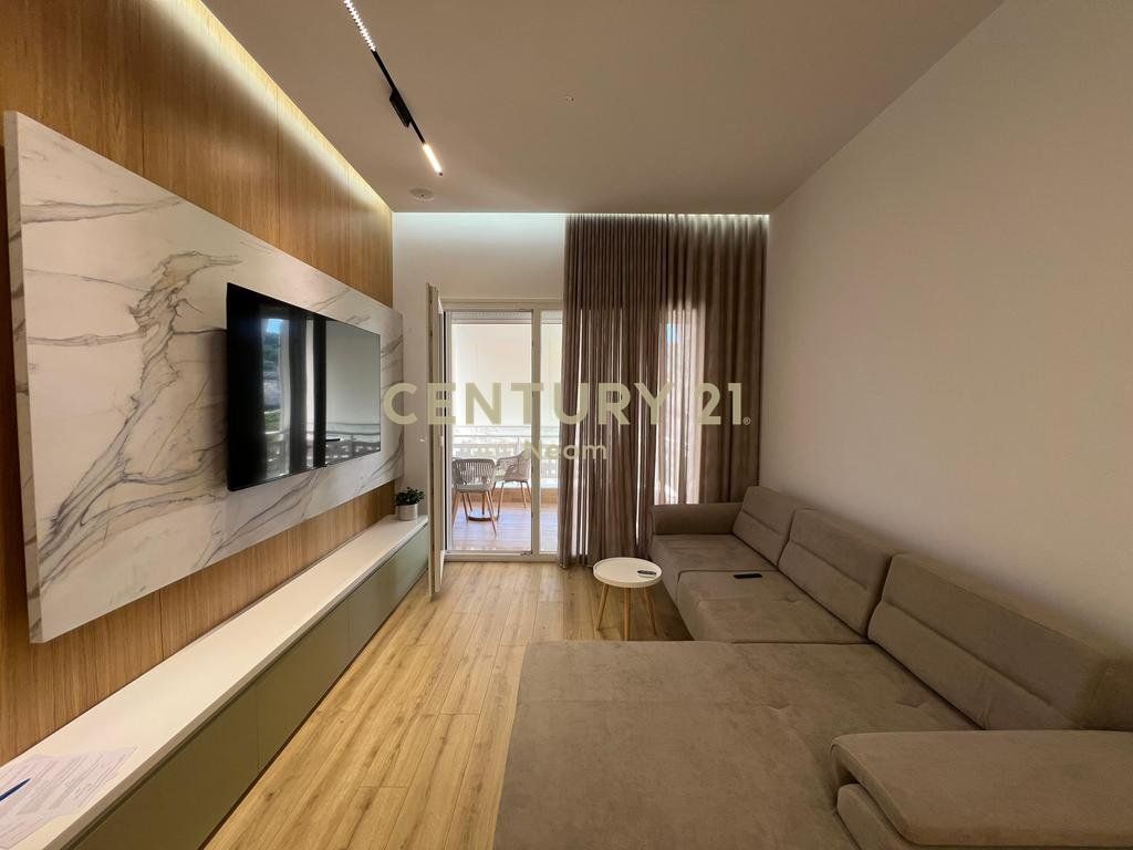 Appartamento 2+1+Parcheggio in affitto vicino al Giardino Botanico, Tirana 1.200 € /Mese