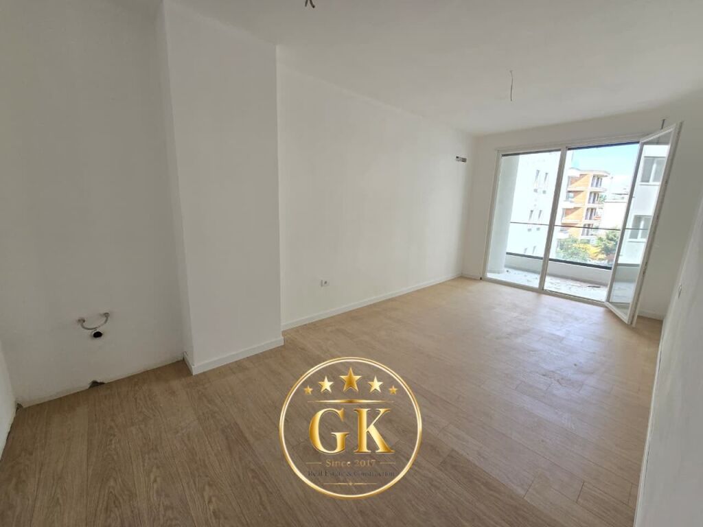 FOR SALE 1+1 WITH BALCONY IN GOLEM