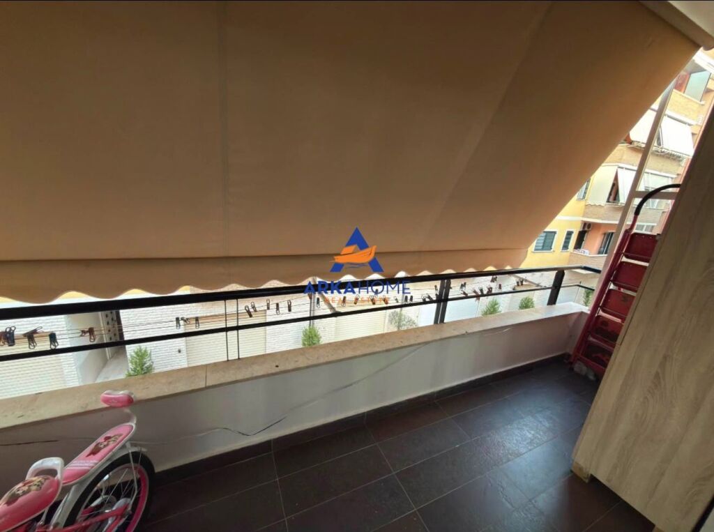 SHITET APARTAMENT 1+1+BALLKON TEK " LIQENI I THATE " 20,000,000 LEKË