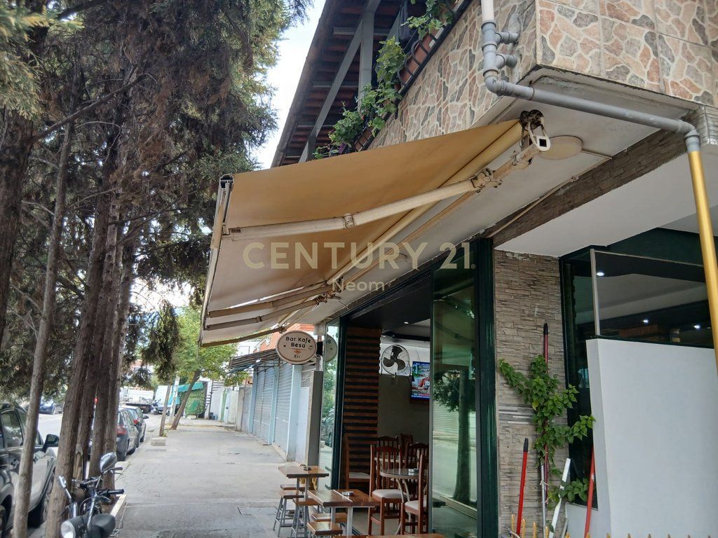 Annuncio di Vendita Immobile: Bar-Caffè e Abitazione su 2 Piani a Tirana - 593,952€ | 236m²