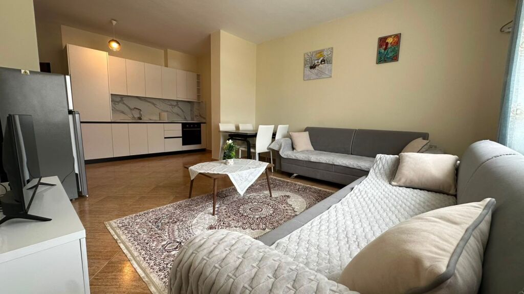 Apartament 2+1 per qira tek Rr.Kosovarve