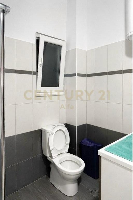 Shitet apartament 2+1 ne hyrje te Freskut!