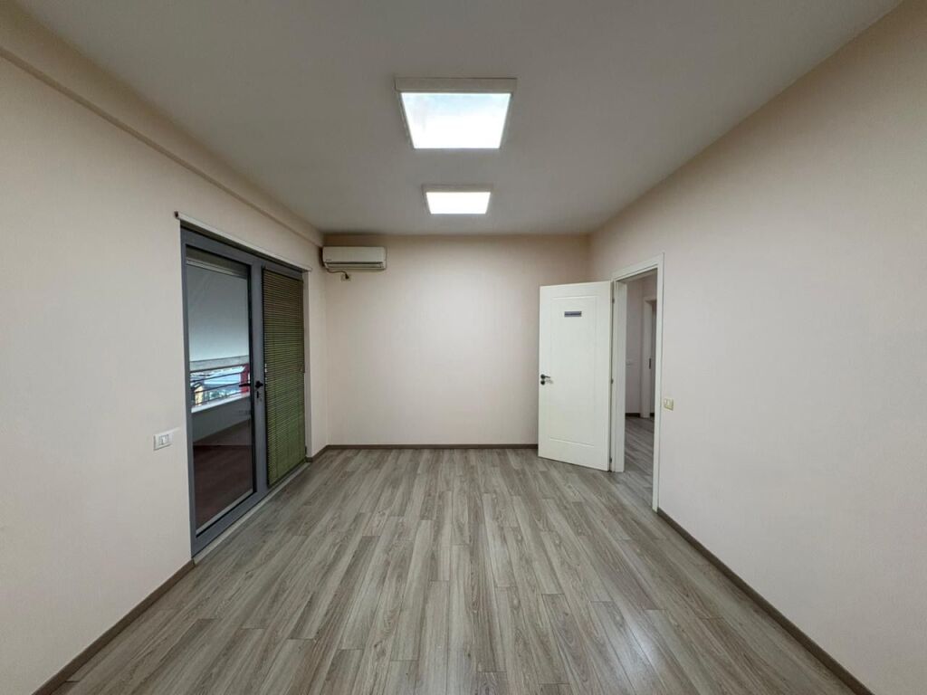 Appartamento 3+1+2 in vendita vicino al Lago vicino a Pavaroti!