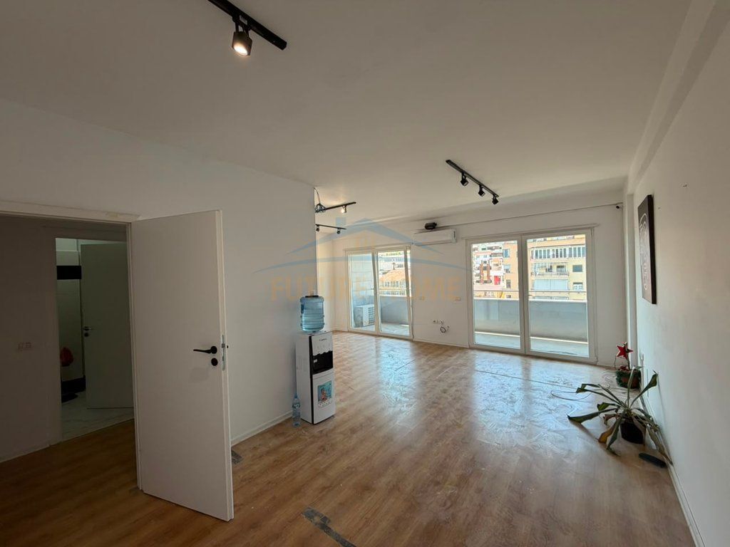 Affitto, Locale per ufficio, Comune di Parigi, Tirana