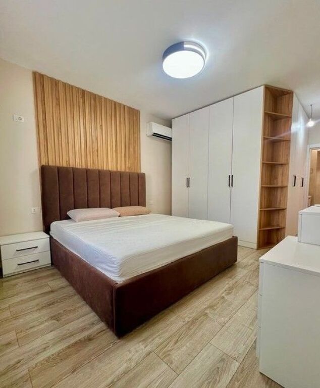 Apartament 2+1 me post parkimi me qira, Ish-Parku, Rruga Ndre Mjeda 1,000 € /Muaj