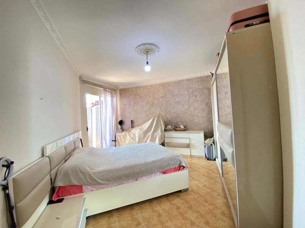 Appartamento 2+1+Balcone In Affitto A Astir