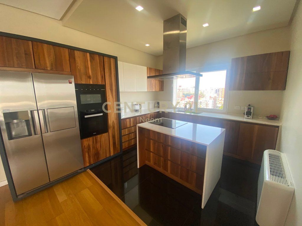 Apartament 2+1+2+Parkim me qira pranë Kopshtit Botanik, Tiranë