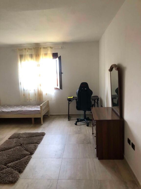 Qera | Shtëpi private 2 + 1 | Qyteti Studenti| 400 €/muaj