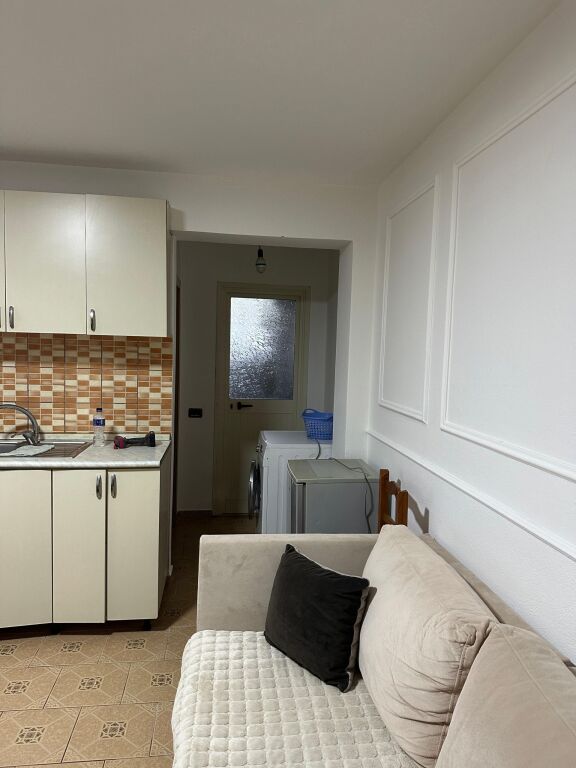 Qera | Shtëpi private 1 + 1 | Ali Demi | 300 €/muaj