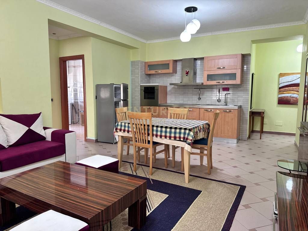Apartament 1+1 me qira – Rruga e Durrësit