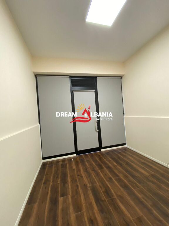 Business premises for sale in the Paris Commune area (ID 4171527)