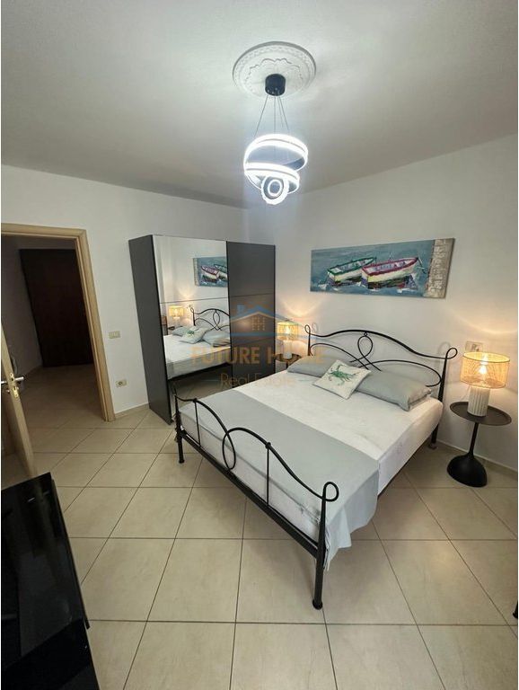 For rent, Apartment 1+1, Port Street, Durres
