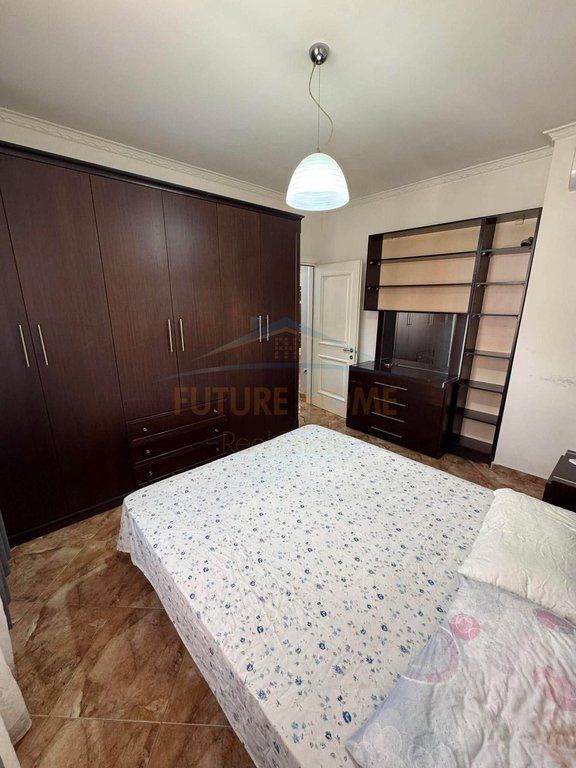 Qera, Apartament 2+1+2, Unaza e Re