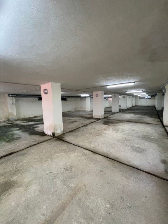 Premises for sale on floor -1 in Durres, 200 m from the sea