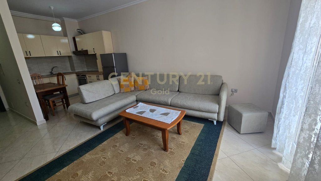 FOR RENT 1+1 APARTMENT AT "SIRI KODRA" STREET! Gold146650