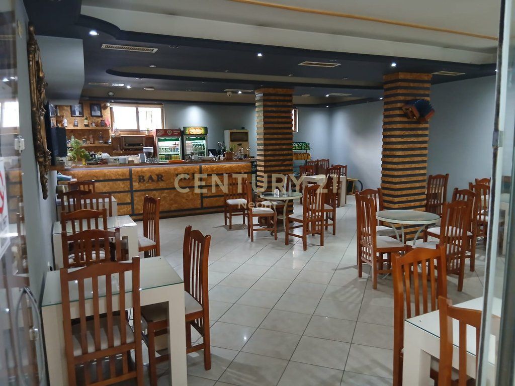 Annuncio di Vendita Immobile: Bar-Caffè e Abitazione su 2 Piani a Tirana - 593,952€ | 236m²