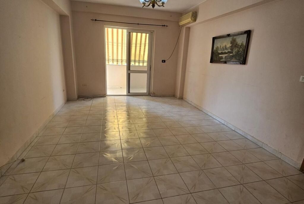 Pranë Rrugës së Kosovarëve, Shitet Apartament 2+1 Ne Zone Elitare!