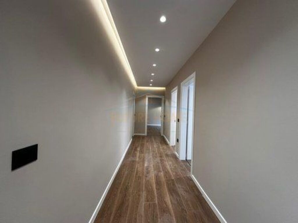 Rent, Apartment 2+1+2, Paris Commune, Tirana