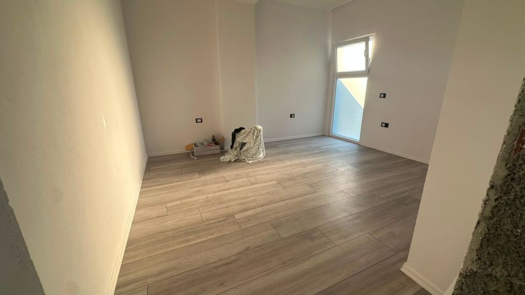 Apartment 2+1 for rent in Kodra Priftit