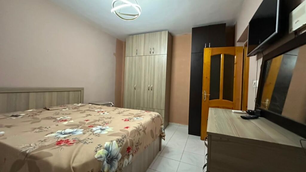 Apartment 2+1 for rent at Ferit Xhajko street