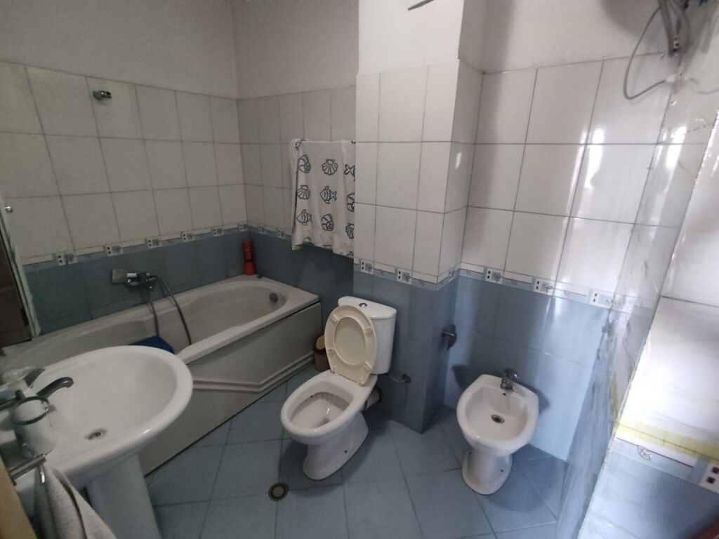 Apartment 2+1+2 for rent on Fortuzi Street near the Ministry of Justice