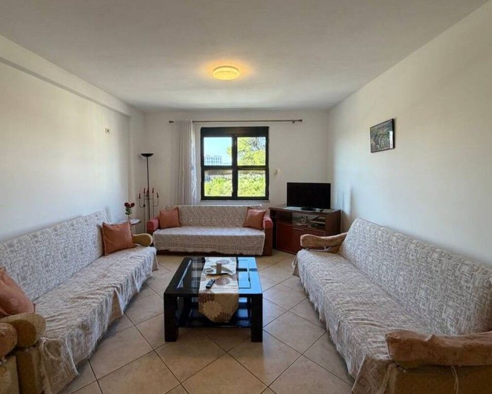 Shitet Apartament 2+1 ne Kinostudio 200,000 €