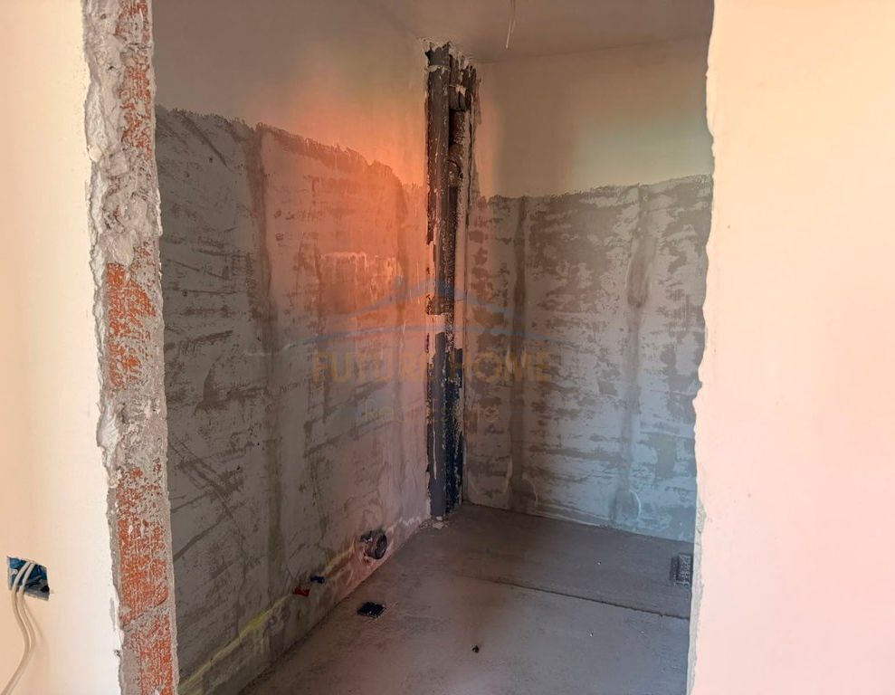 Shitet, Apartament 1+1, "Residenca Platinium II", Paskuqan, Tirane.