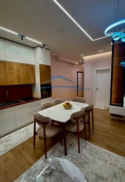 Affitto, Appartamento 2+1, Residenza "Porta Tirana e Re", Sauk