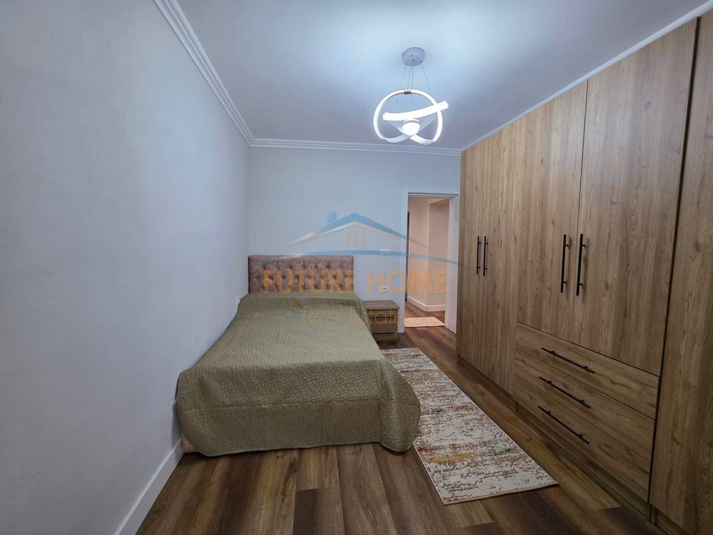 Qera,Apartament 2+1, Qender 1,000 €