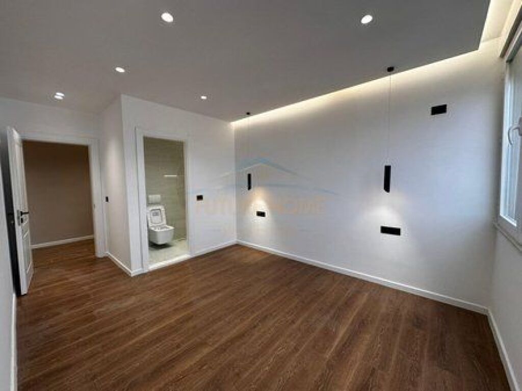 Rent, Apartment 2+1+2, Paris Commune, Tirana
