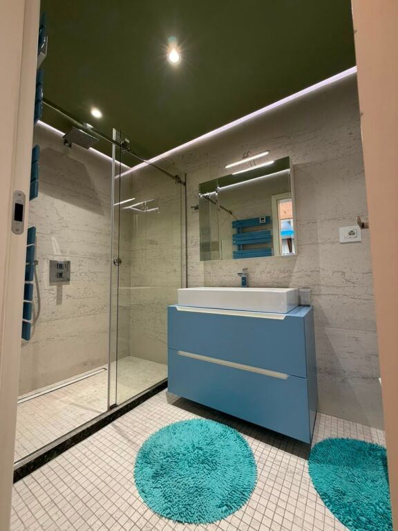🏡 Shitet Apartament Luksoz 2+1+2 – Blloku Gintash, Laprakë