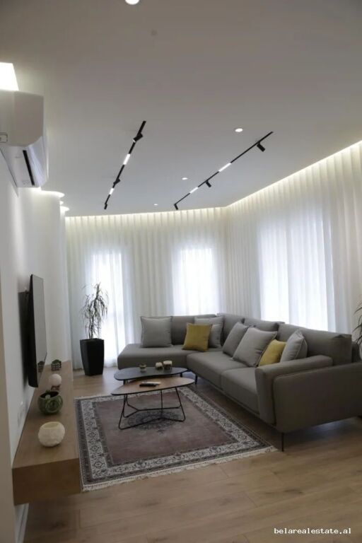 Apartament Me Qera 2+1 Tek Zogu i Zi (ID B2202026) Tirane
