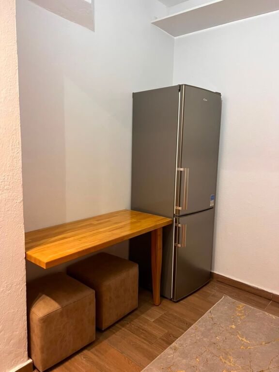 Apartment me qera 1+1 afer globes te rruga kavajes