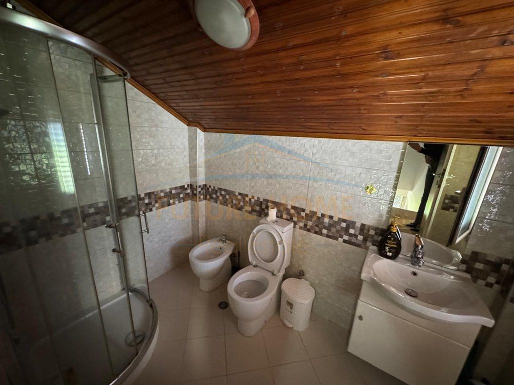 Qera,Vilë 2-Katëshe ,Qerret, Kavaje