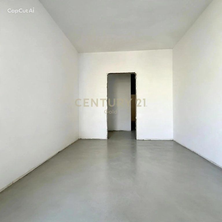 SHESIM APARTAMENT 2+1+2 TEK KOMUNA E PARISIT KOMPLEKSI KIKA !!