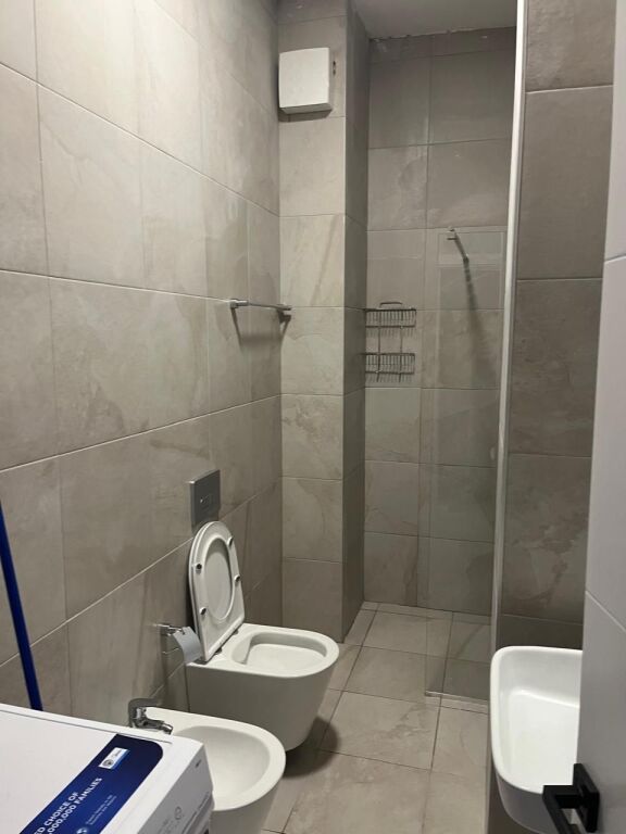 🏢 Laprake, Complesso Aura, appartamento in affitto, 1+1, arredato. 60.000 Leke