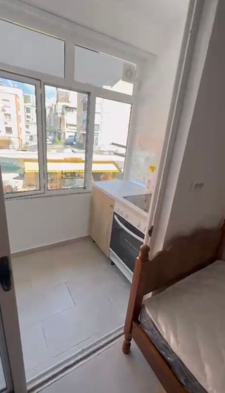 Garsoniere me qera tek Kryqezimi i 5 Majit per 2 Persona