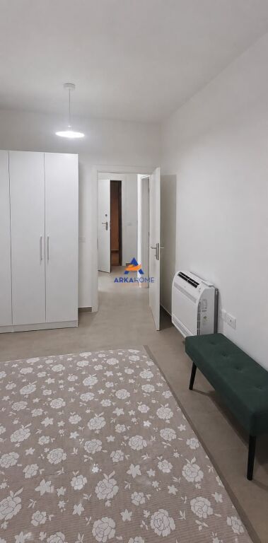 AFFITTASI APPARTAMENTO 1+1+BALCONE "VICINO ALLA STRADA DRITAN HOXHA" 450 EURO