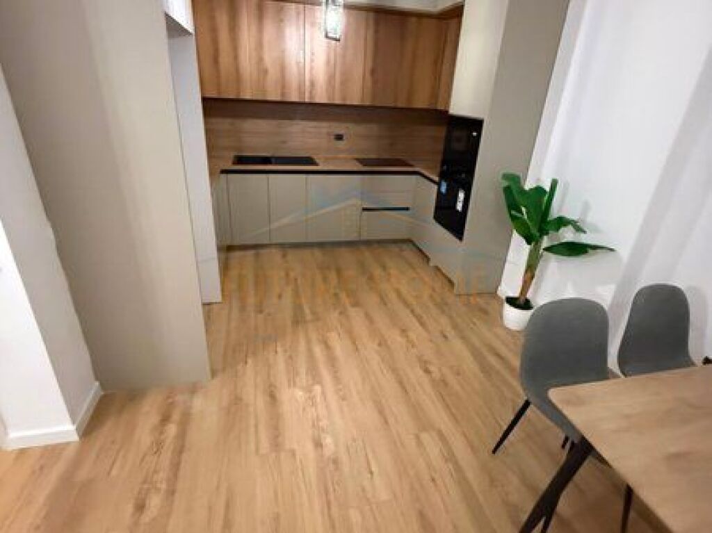 Qira, Apartament 2+1, Plazh Durrës, Hotel Antalya