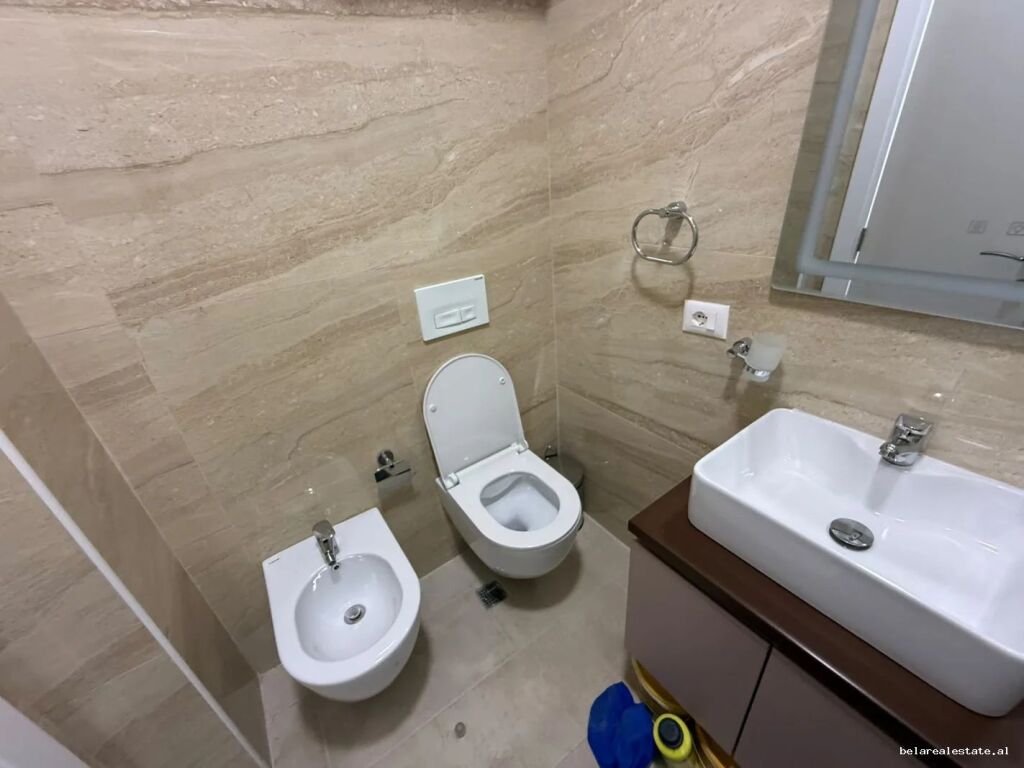 Appartamento In Affitto 3+1+2 A Selvia (ID B230220) Tirana