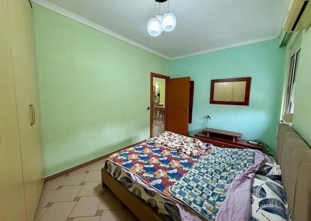 Jepet Me Qera Apartament 1+1+1 Ballkon