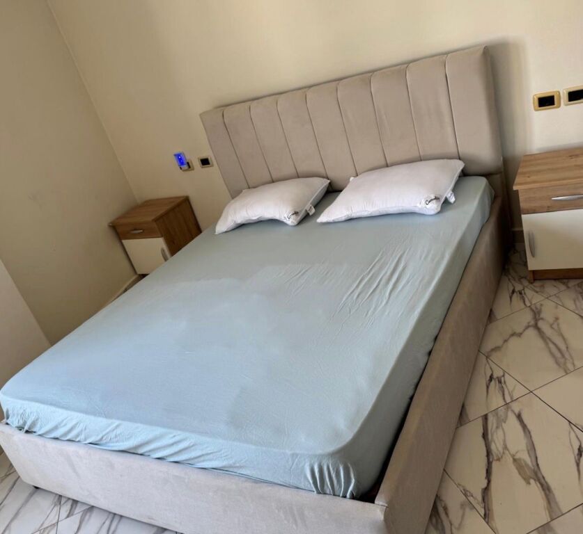Apartament me qera 2+1+garazh prane Casa Italia
